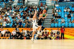 雷速体育比分官网直播-西班牙男篮碾压休斯顿火箭，BDD打破历史纪录宿敌对决淘汰赛，点燃全场激情的简单介绍