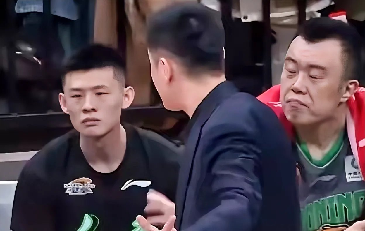 包含辽宁队力争赢下吉林队，继续保持领先优势的词条
