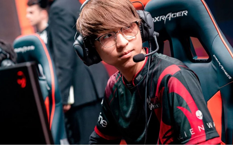 KT力克MAD，Hanssama单局斩获MVP2025世界赛2:1（深圳）