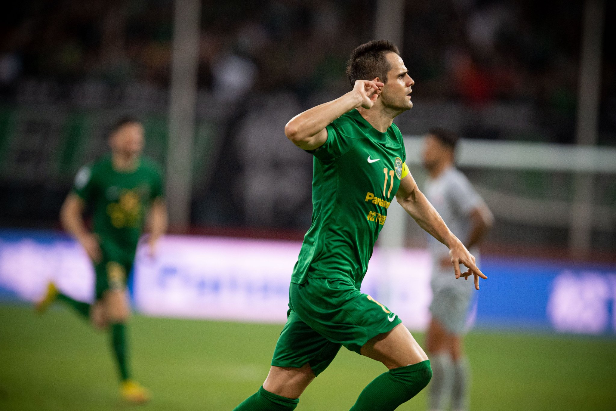 明日之星崭露头角，实力碾压对手取得胜利