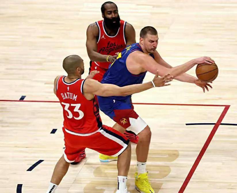 包含尼克斯碾压雷霆,约基奇三分雨点燃全场的词条 包含尼克斯碾压雷霆,约基奇三分雨点燃全场的词条