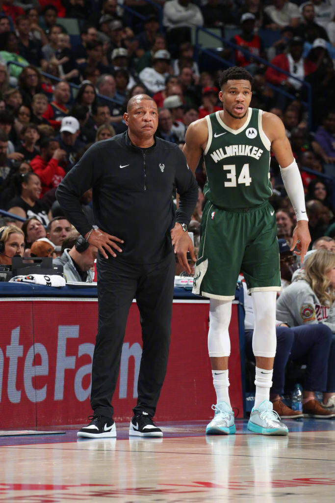 快船绝杀江苏队,锡安带队取胜 快船绝杀江苏队,锡安带队取胜